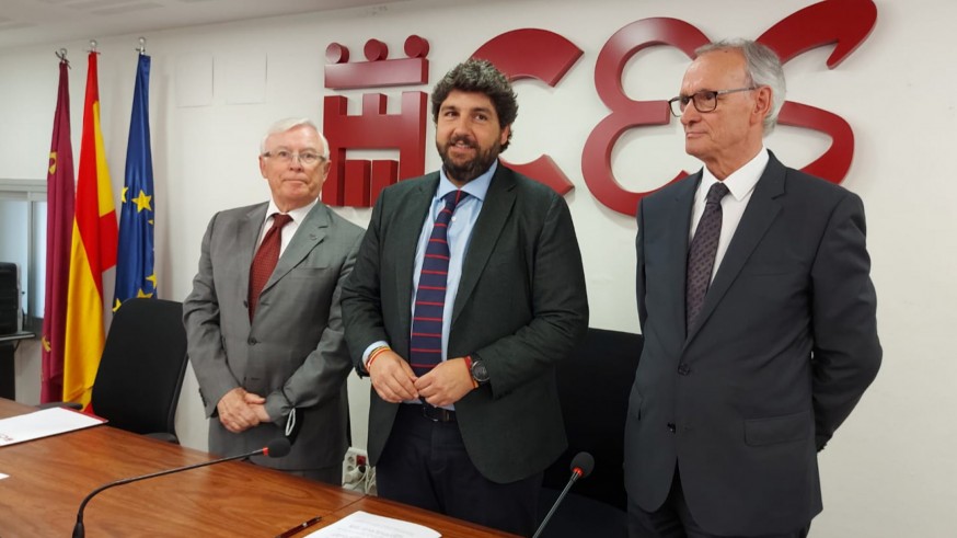 López Miras espera que el Gobierno central no esté buscando rédito político de la crisis del Mar Menor