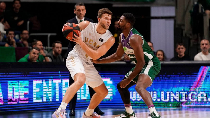 El Unicaja impone su ley al UCAM Murcia CB (88-66)