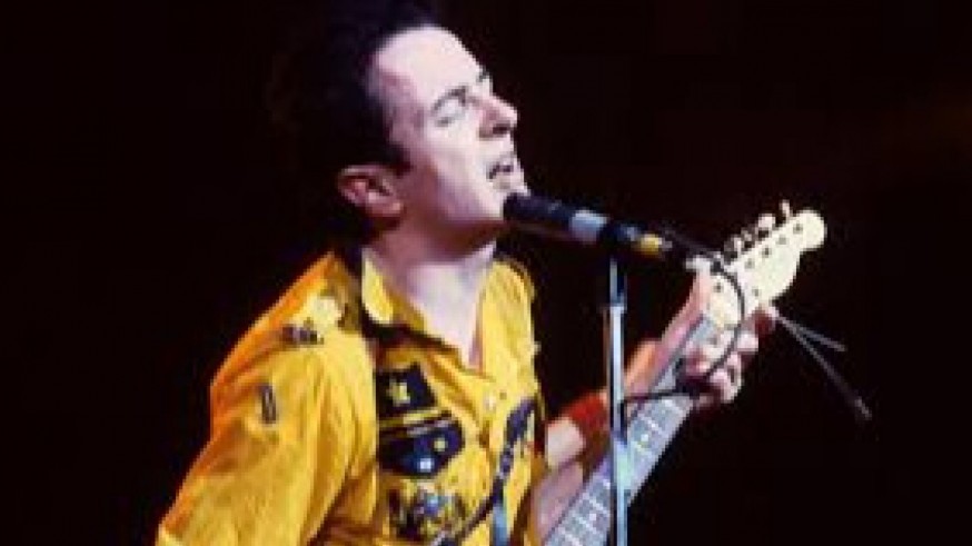 MÚSICA DE CONTRABANDO. Assembly, un recopilatorio de Joe Strummer, líder de los Clash
