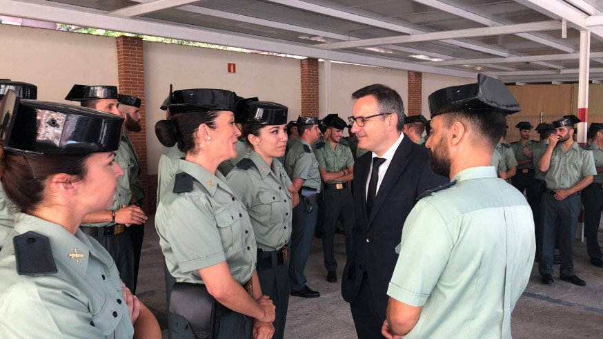 Delegado del Gobierno con nuevos guardias civiles