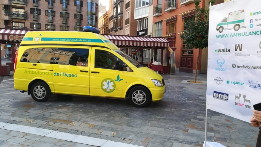 Presentación de la Ambulancia del Deseo este lunes en Murcia