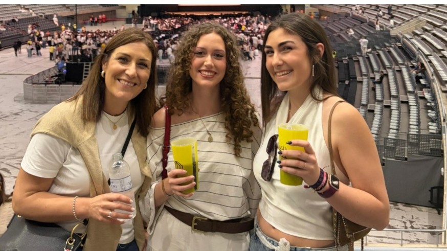 Rosalía conquista Barcelona con un espectáculo "medido al milímetro" en su gira mundial