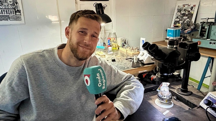 Visitamos el taller de joyería de Carlos Velandrino en Abarán