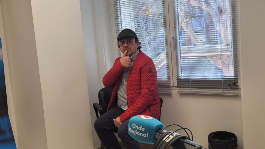 Con buen humor. Despistes, una lentilla y recomendaciones a la RAE