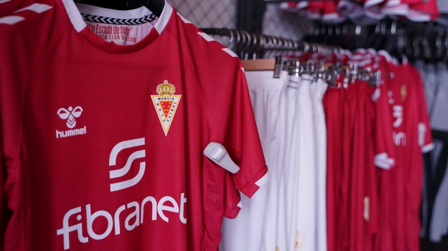 El Real Murcia se abre en el corazón de la ciudad 