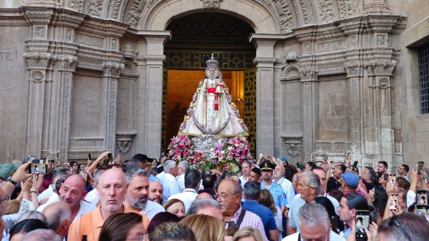 Murcia despide a la Fuensanta en una romería multitudinaria