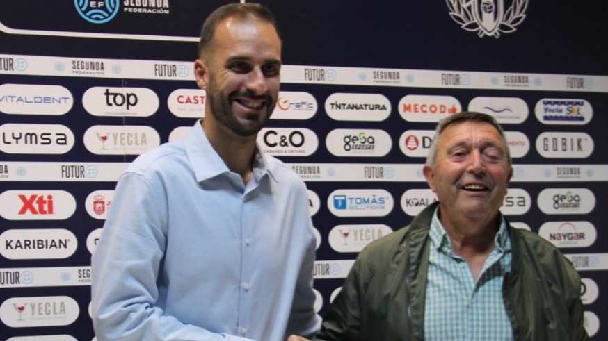 Pedro Romero: "Será un nuevo Yeclano, ambicioso e ilusionante"