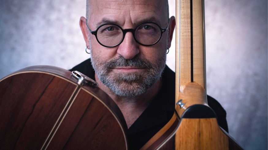 Con Abraham Boba hablamos del estreno de "163 centímetros". El mago de las cuerdas Juan José Robles nos adentra en su concierto sinfónico con la OSRM