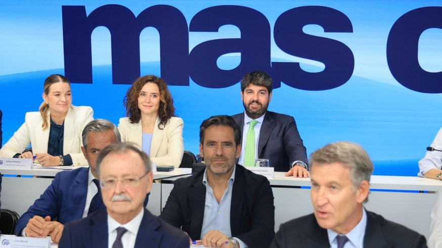López Miras responsabiliza a Pedro Sánchez de la crisis de la vivienda y desvincula a las comunidades autónomas