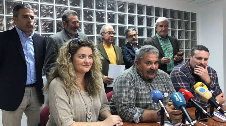 Los convocantes de la manifestación en rueda de prensa