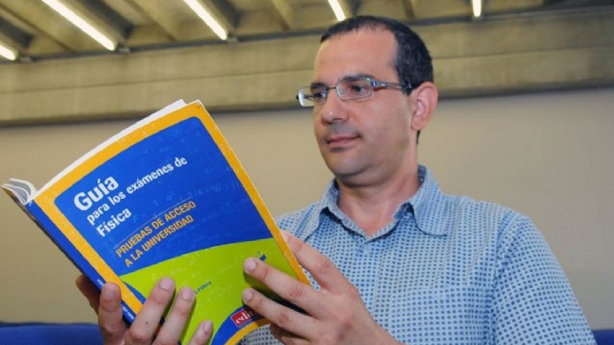 Antonio Guirao, profesor de Física en la UMU y director de un proyecto covid del Instituto de Salud Carlos lll