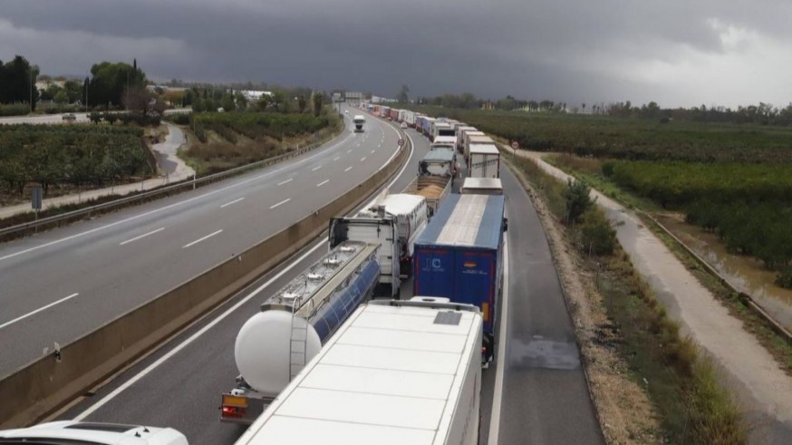 El estado de las carreteras tras la DANA complica el tráfico de camiones al inicio de la campaña agrícola