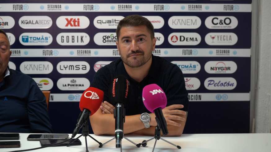 Xavi Giménez: "El Yeclano es un club ideal para seguir creciendo"