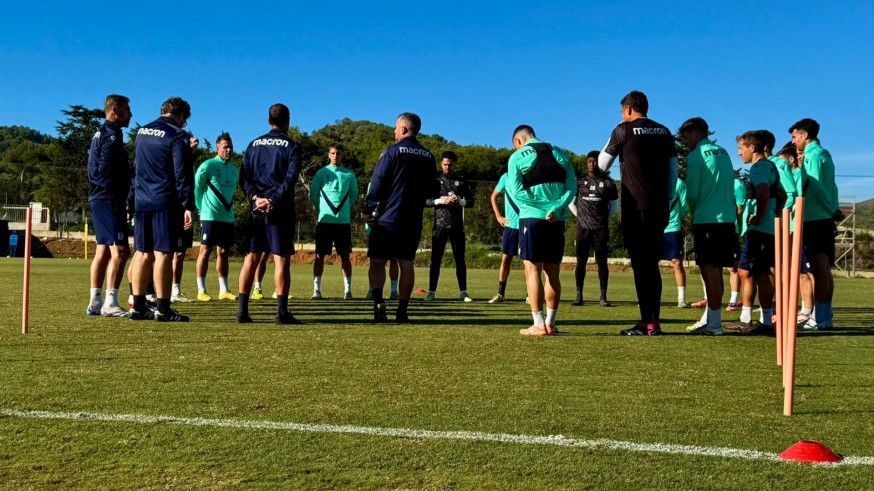 Javi Rey no quiere excusas por el césped artificial del Europa