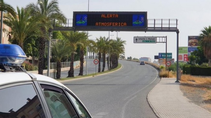 El Ayuntamiento de Murcia recomienda a los conductores de vehículos a motor de más de 10 años no circular por el centro por la contaminación