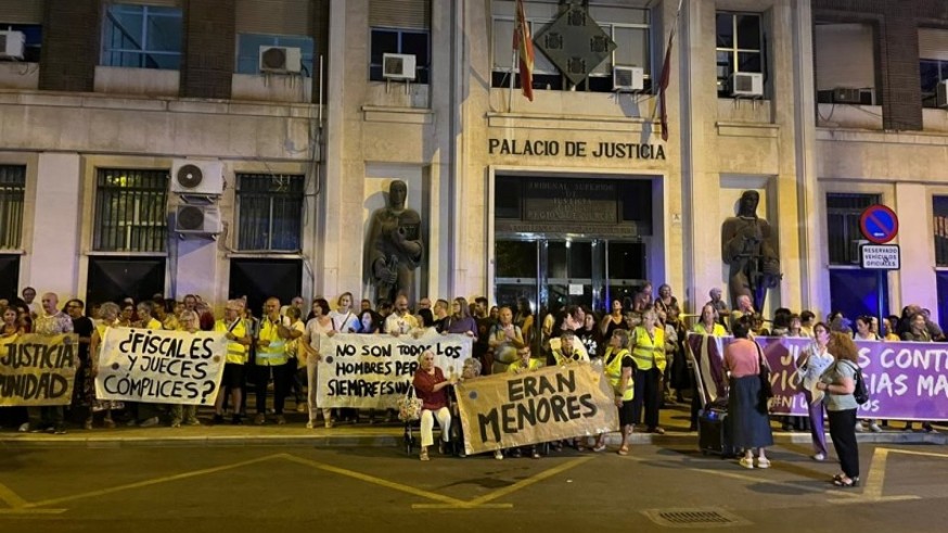 "Eran menores. Empresarios violadores"