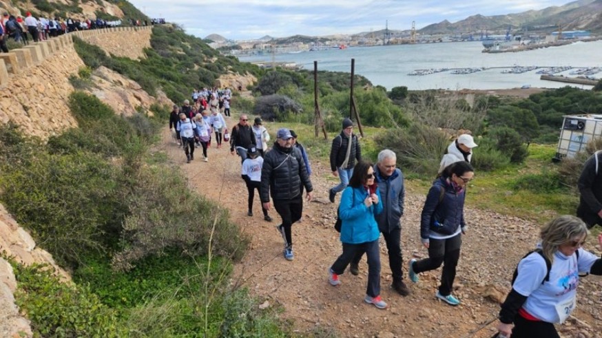 Trescientas personas se suman en Cartagena a la III Caminata contra el Melanoma