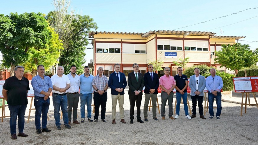 El Ayuntamiento de Murcia sustituye el fibrocemento por placas solares en 12 colegios públicos