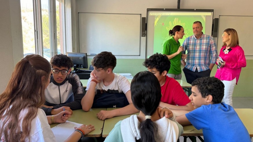 Lorca celebra el Día Mundial del Reciclaje concienciando a los escolares
