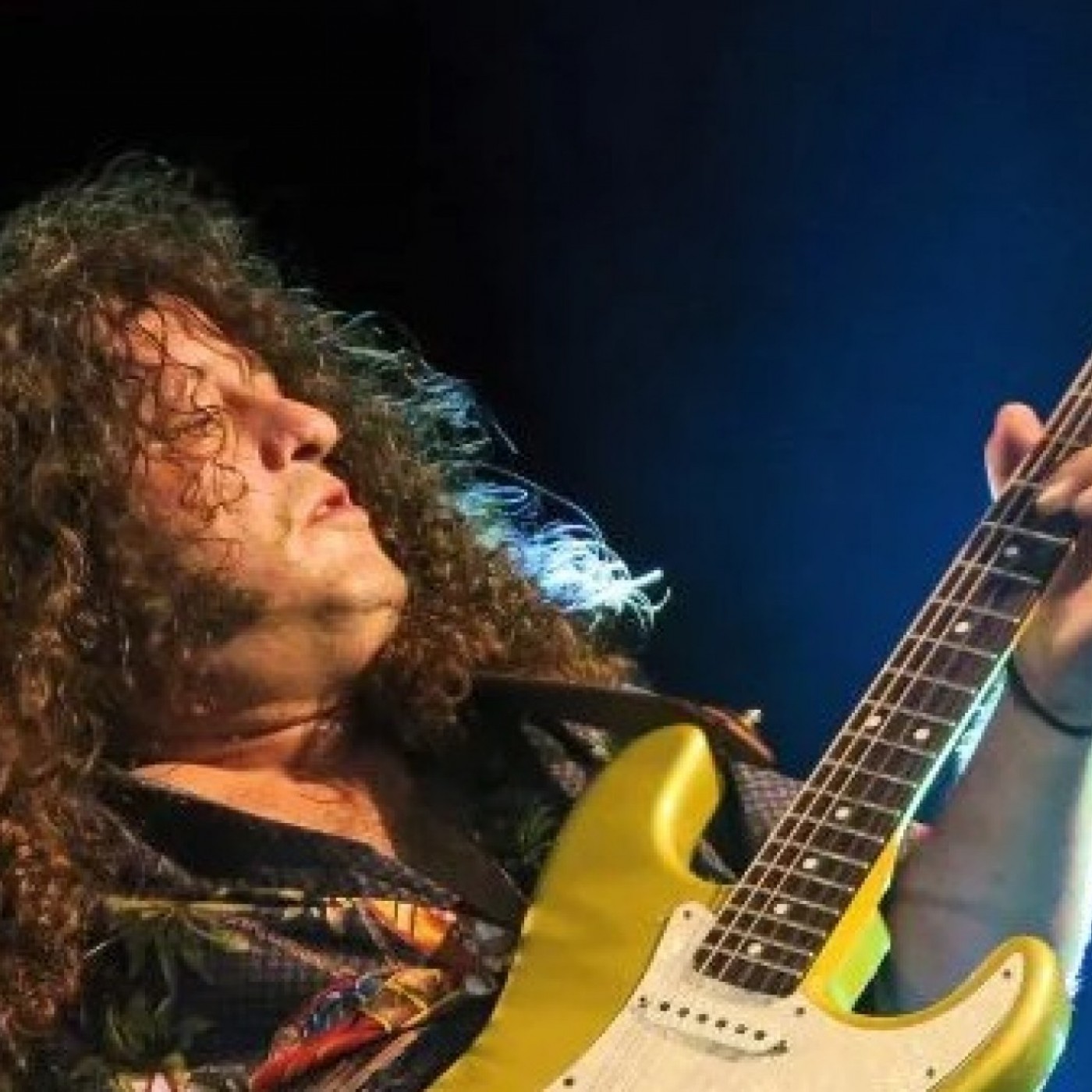 MÚSICA DE CONTRABANDO T34C015 El guitarrista Santiago Campillo, premio Leyenda de la música,  nos cuenta sus planes para 2025 (26/12/2024) episode artwork