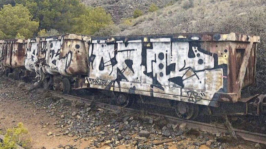 Ocho detenidos por realizar pintadas en BIC de las sierras mineras de Cartagena y La Unión