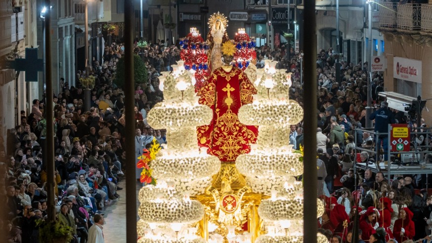 Cartagena queda "prendida" por la Magna procesión de los californios en Miércoles Santo