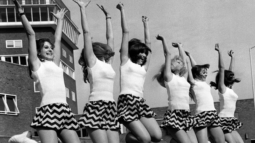 La minifalda icono de libertad, estilo y evolución
