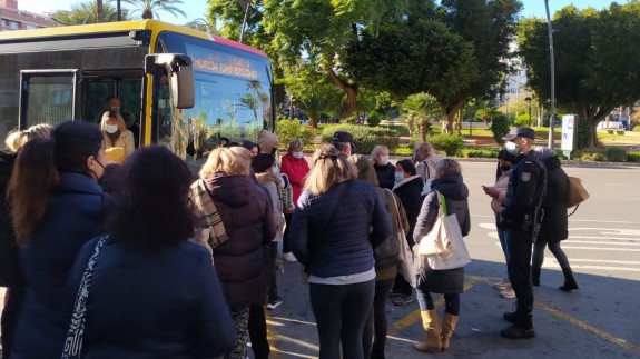 Protestas en Murcia en el primer día del nuevo sistema de transporte interurbano