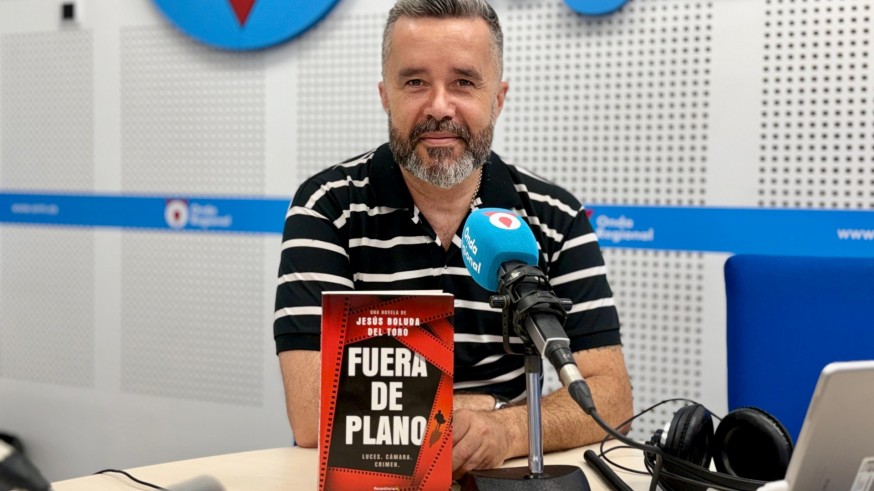 Jesús Boluda presenta 'Fuera de plano', un thriller literario donde el cine se convierte en el arma del crimen