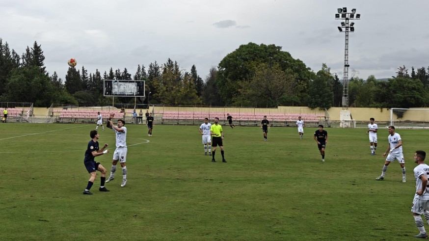 El Cieza tumba al UCAM y es más líder (0-3)