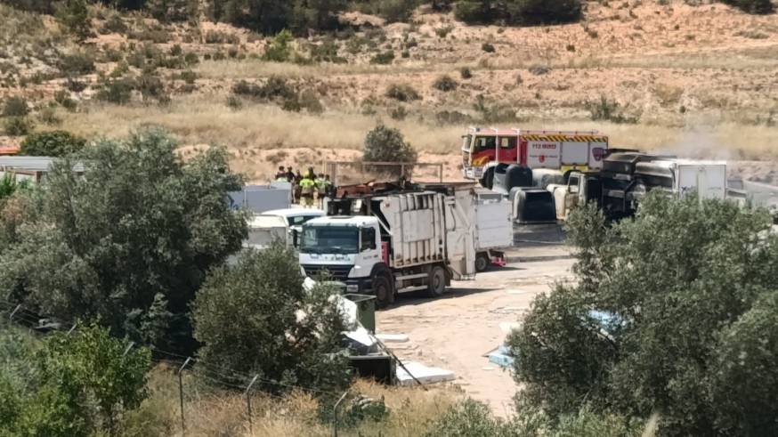 Incendio en una empresa de tratamiento de residuos en Yecla