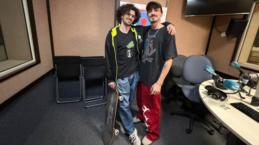 Pasen y disfruten del beatbox con Reno y del skateboard con Nández