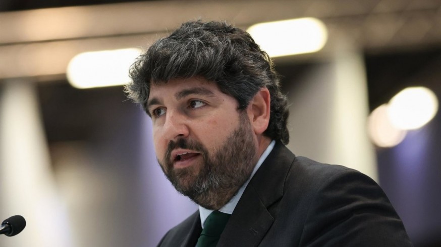 López Miras ve en la victoria de Juanma Moreno “el mejor aval” para gobernar en solitario y pide a Vox “responsabilidad”