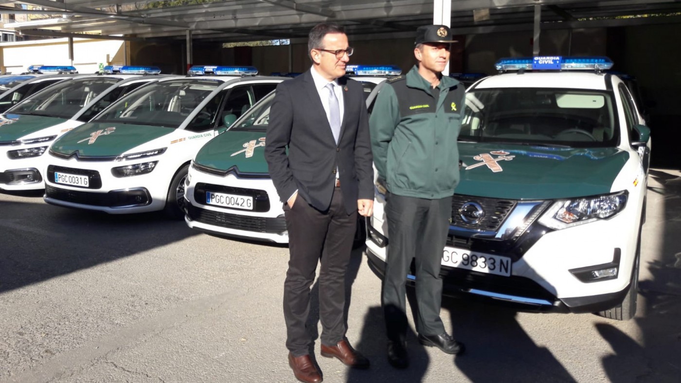 Conesa junto a Jesús Arribas en la presentación de los nuevos vehículos