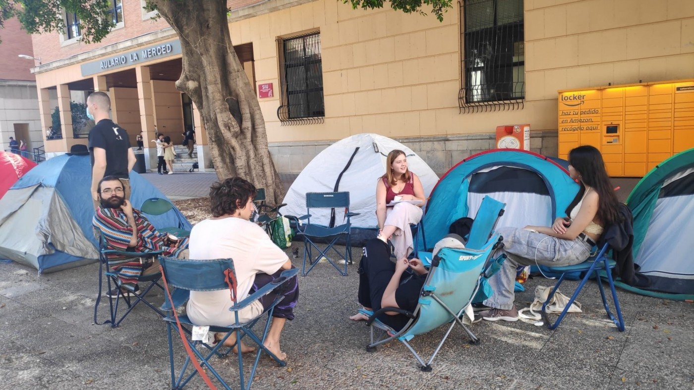 Acampada en La Merced en apoyo al pueblo palestino