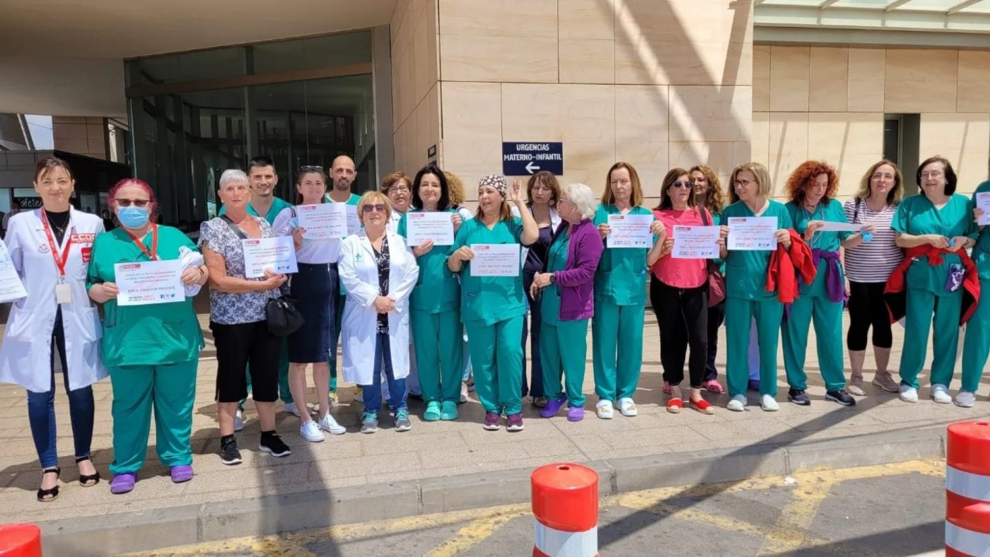 Auxiliares de enfermería de quirófanos del Santa Lucía llevan 10 días sin trabajar por las tardes