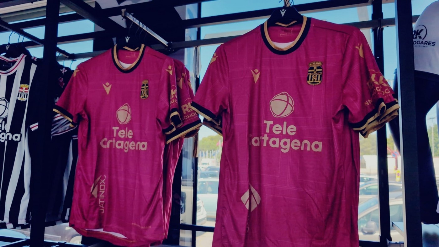 El Efesé estrenará su segunda equipación en Zaragoza