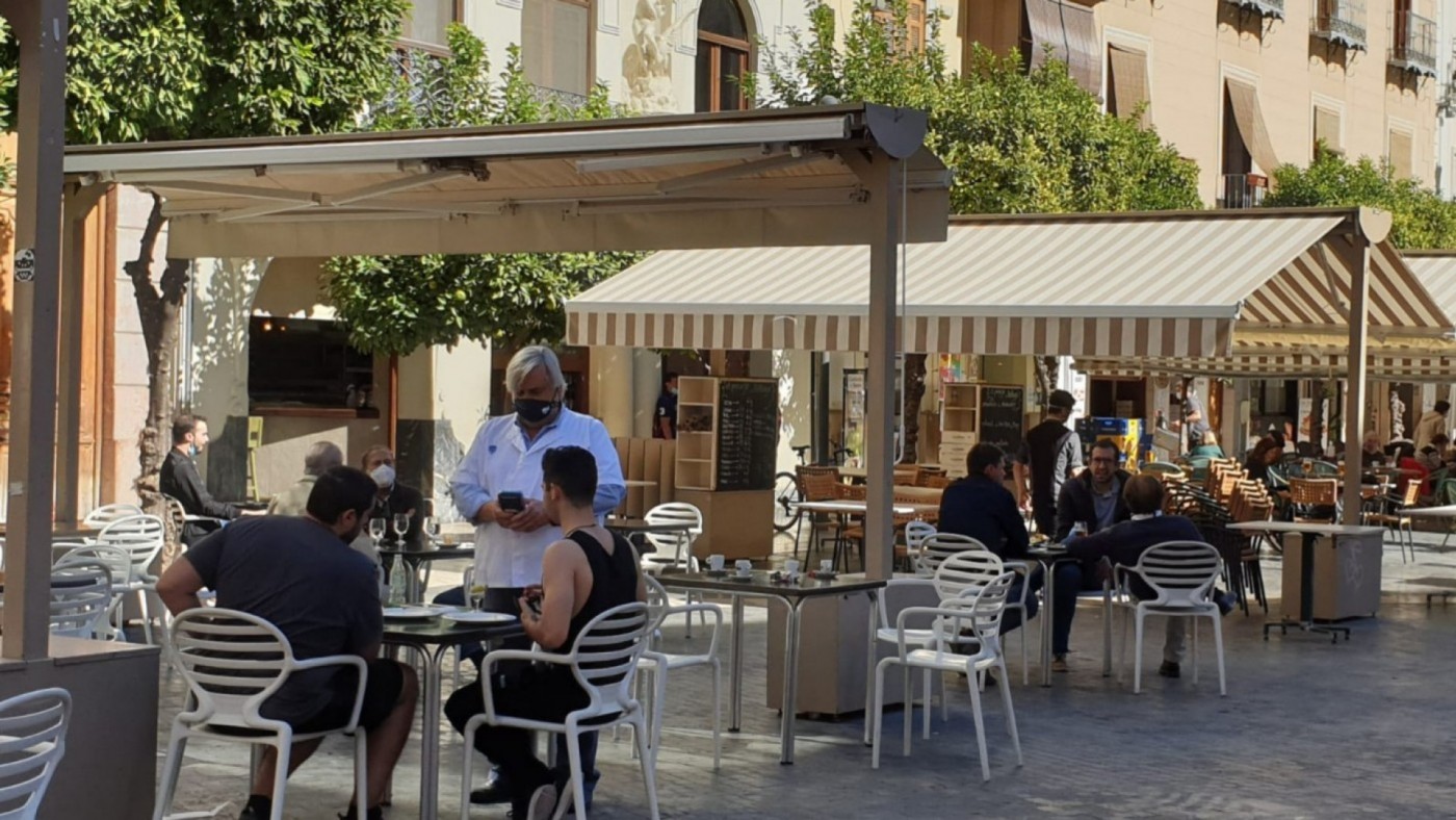 La nueva ordenanza de vía pública prohíbe las terrazas en discotecas y locales de apuestas en Murcia