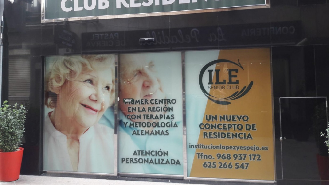 Exteriores de la residencia ilegal