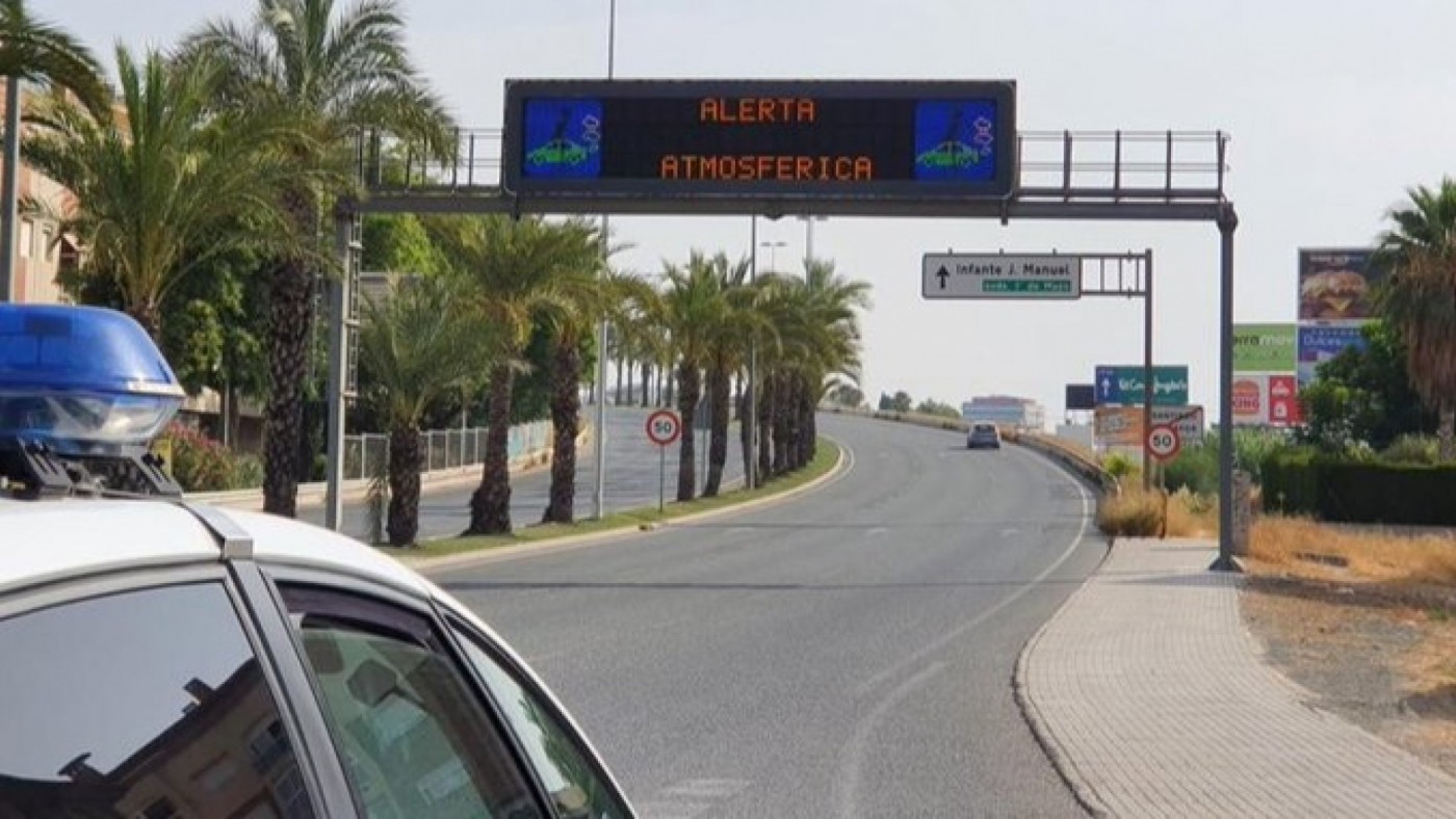 El Ayuntamiento de Murcia recomienda a los conductores de vehículos a motor de más de 10 años no circular por el centro por la contaminación