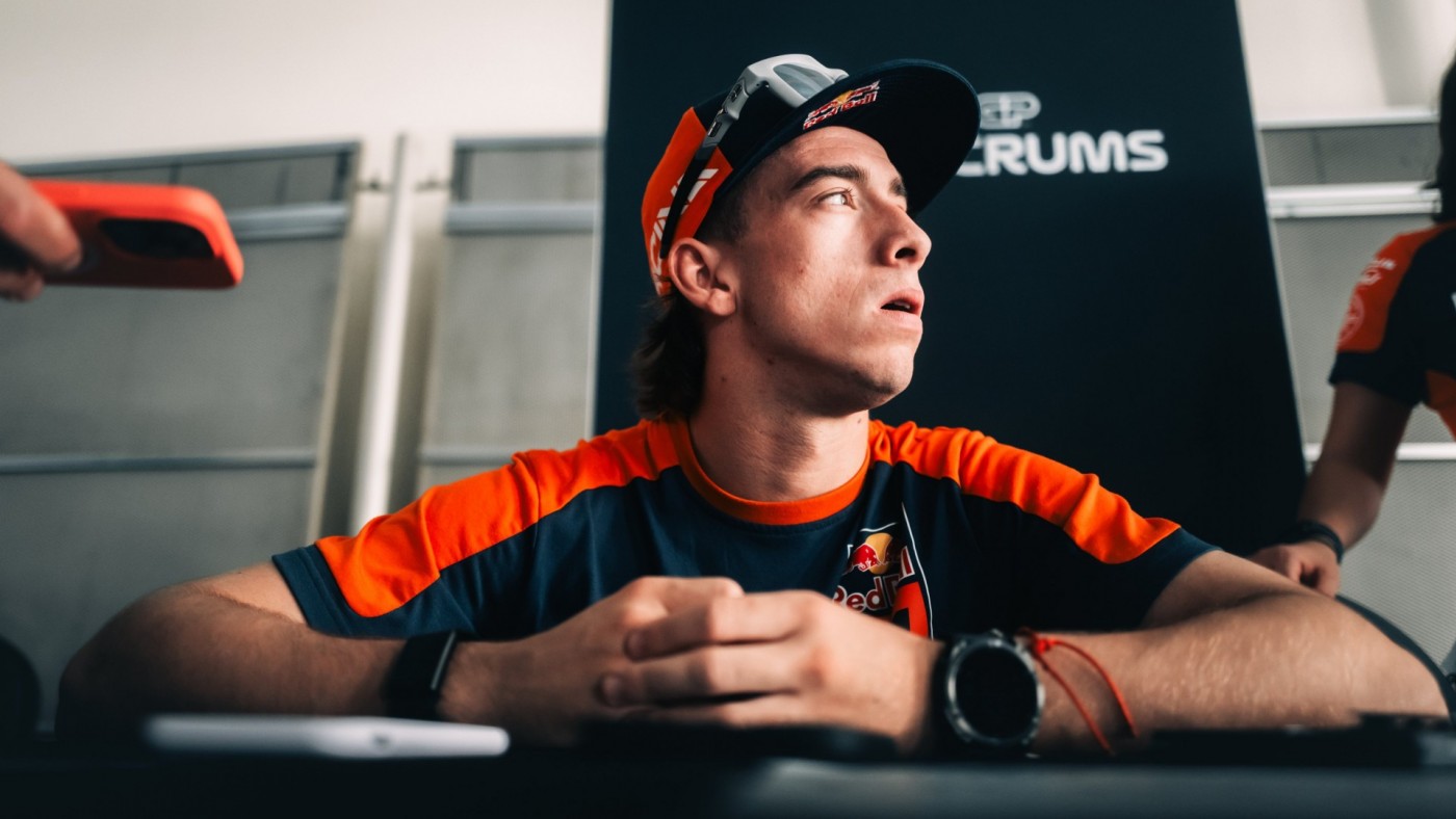 Pedro Acosta deja abierto su futuro en KTM: "Es una lotería"