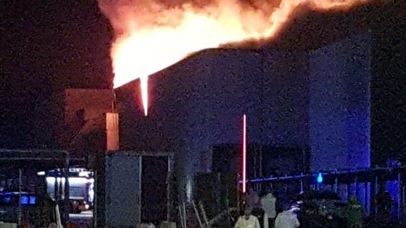 Arde la fábrica Sabater Spices en Cabezo de Torres