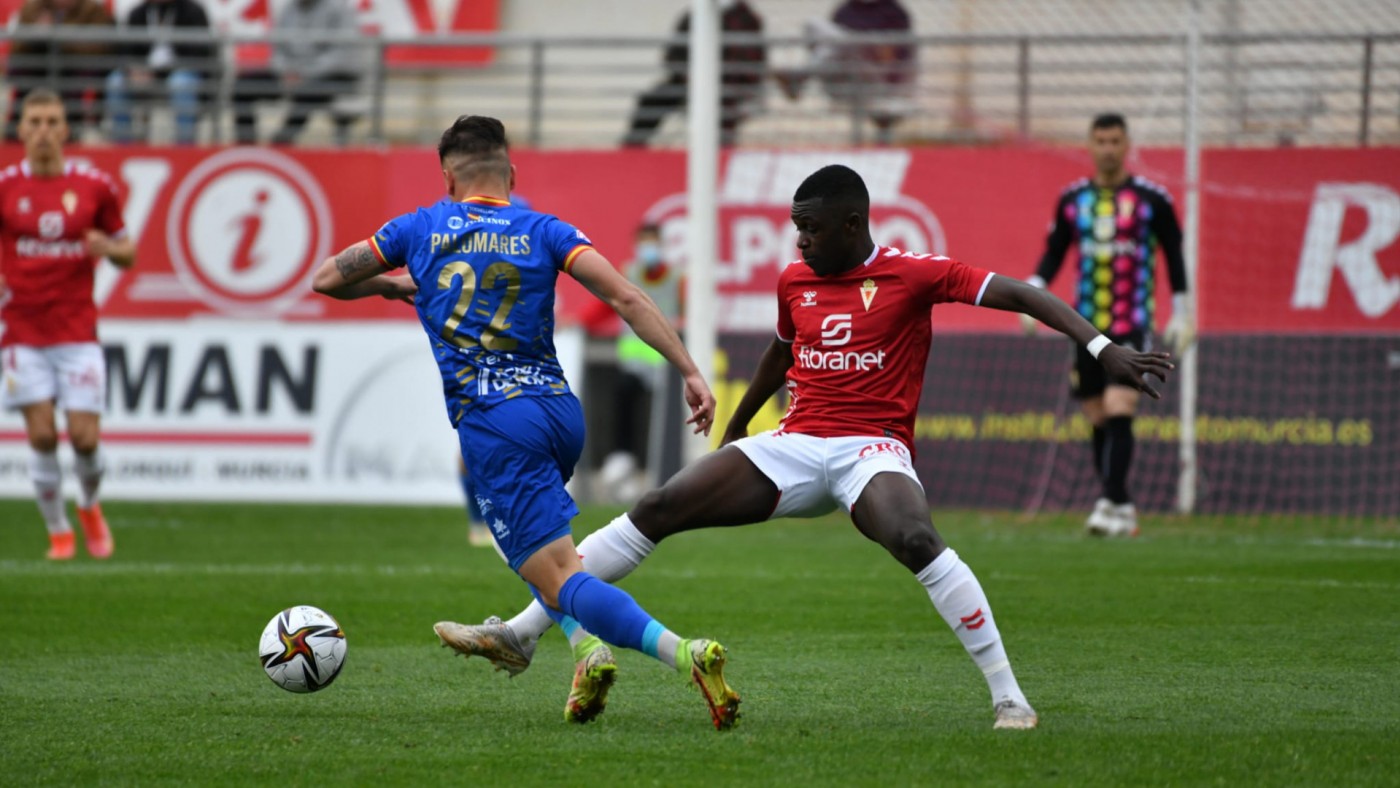 El Murcia se atasca ante el Socuéllamos (0-0)