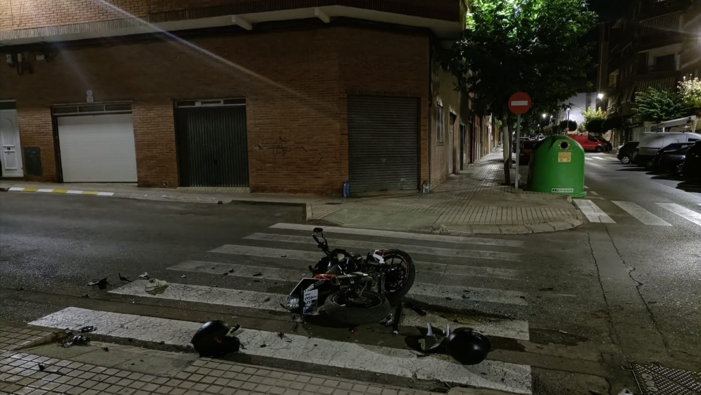 Un joven motorista fallecido y otro herido grave tras ser arrollados por un vehículo en Yecla