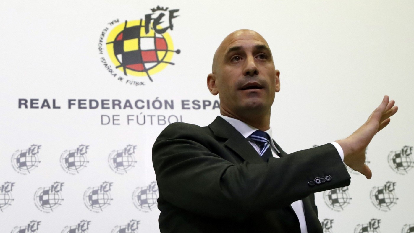 LUIS RUBIALES: "Acabaremos la temporada, sea cuando sea. No decretaremos ascensos o descensos" 