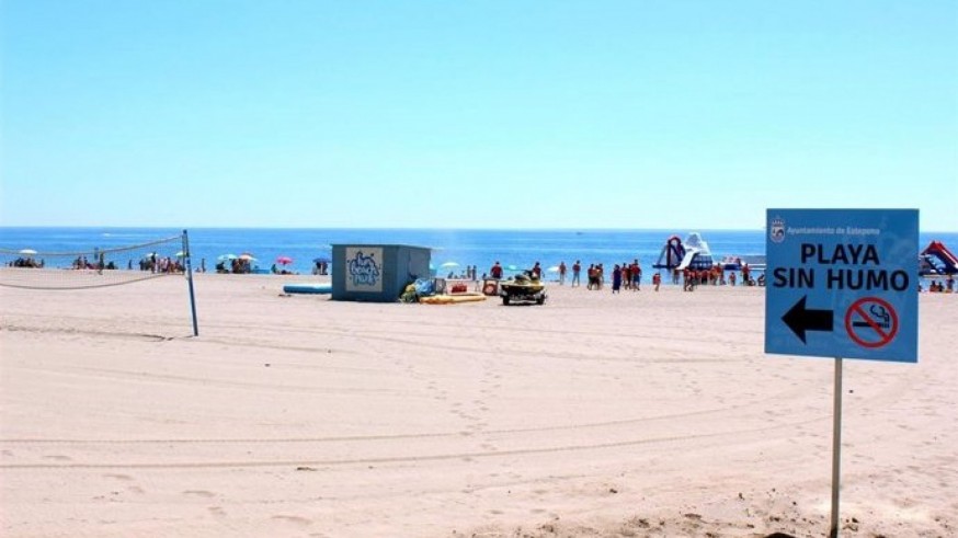 Piden a los ayuntamientos ribereños del Mar Menor declarar todas sus playas sin humo