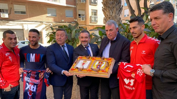 Presidentes, entrenadores y capitanes de Real Murcia y Yeclano, en el acto organizado por Gesa, patrocinador de ambos clubes