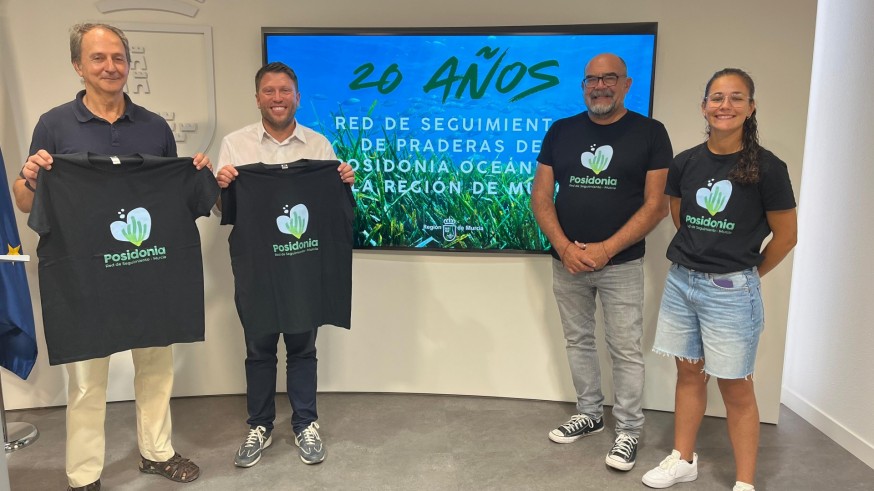 La Red de seguimiento de praderas de posidonia en la Región cumple 20 años