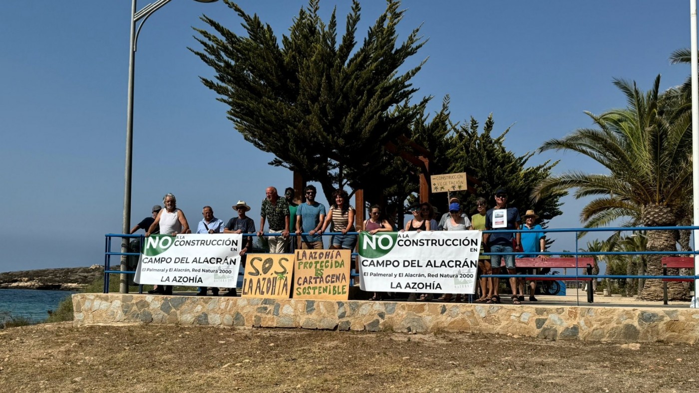 Los vecinos de la Azohía harán las "manifestaciones necesarias" contra el residencial de 10 alturas