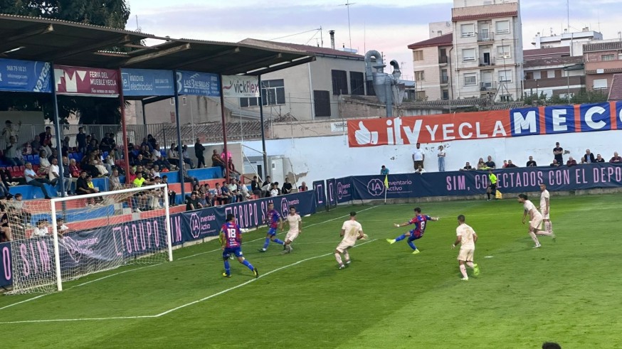 Borja sostiene la buena racha del Yeclano (1-0)